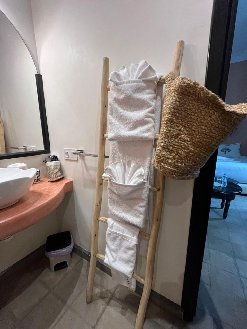 Riad Come & Va Marrakesh Eksteriør billede