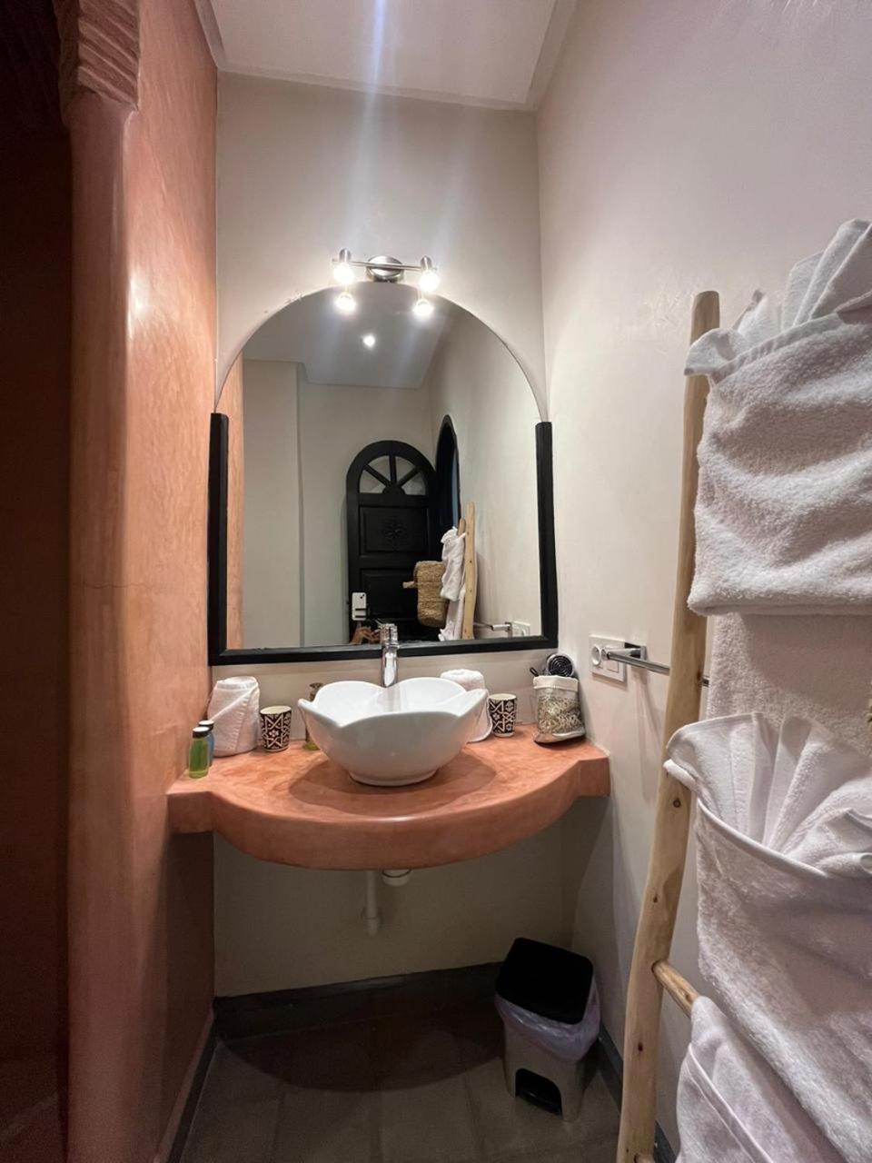 Riad Come & Va Marrakesh Eksteriør billede